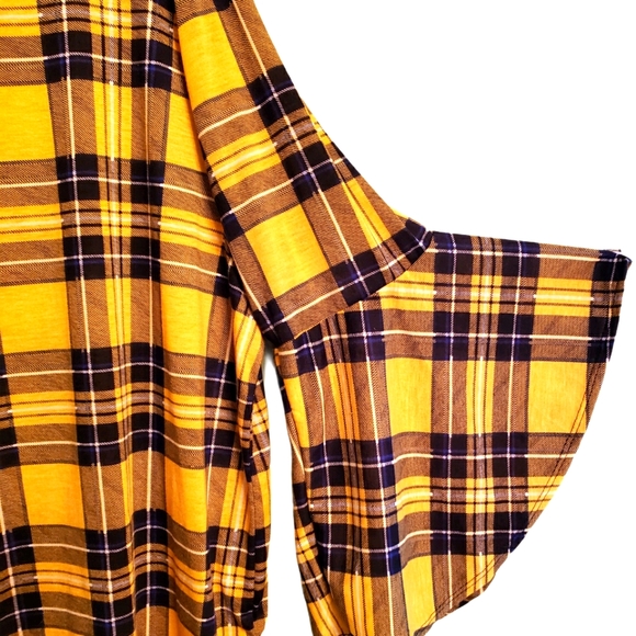 Uetra Teeze women's plus size 3X yellow/black keyhole neckline blouse. 631 - Picture 4 of 4